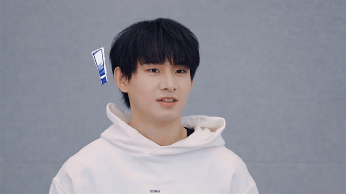 开云中国网站-姚琛学滑雪全程高能,摔得叮咣雪杖罢工|滑冰|吐槽|教练|上场|装修_新浪体育_新浪新闻