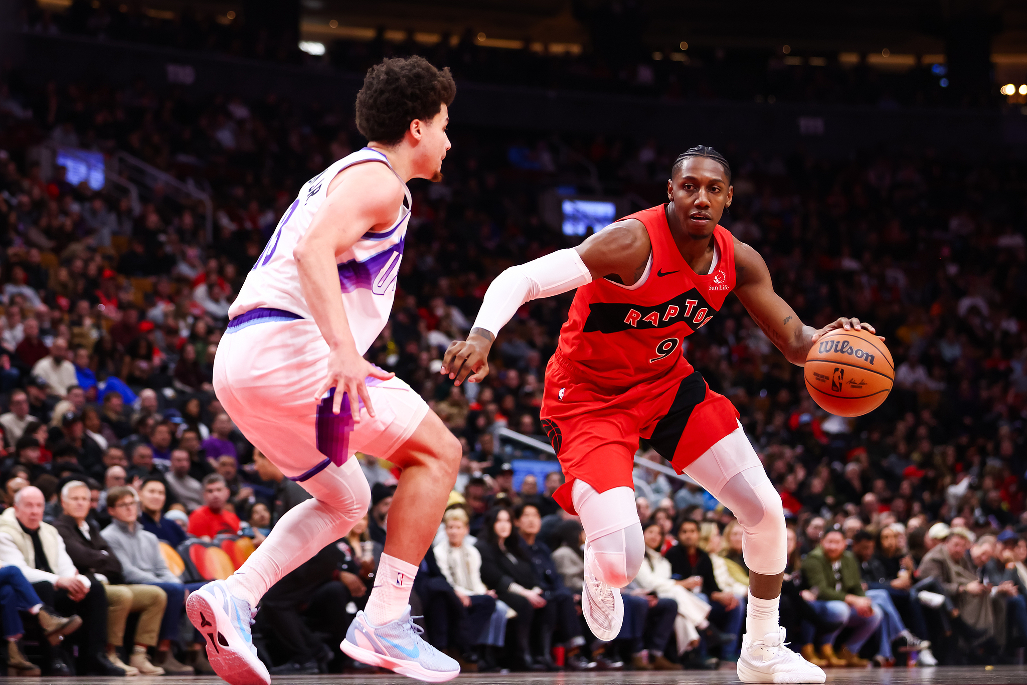 开云中国网站-巴雷特21分马尔卡宁27+11 猛龙主场送爵士6连败